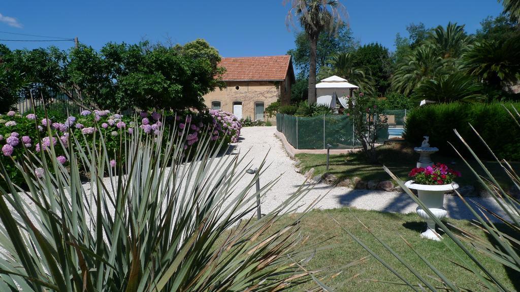 Hôtel l'Orangeraie La Croix-Valmer Zimmer foto